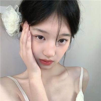 雨中的伊莲娜